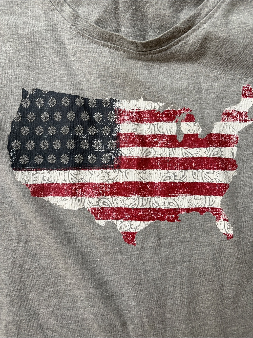 🟩Floral USA Map Flag T-shirt patriotic women's medium - Picture 4 of 5